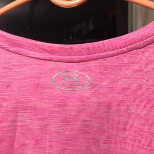 Under Armour Tops - Pink Under Armour shirt Under Armour Tops - Pink Under Armour shirt